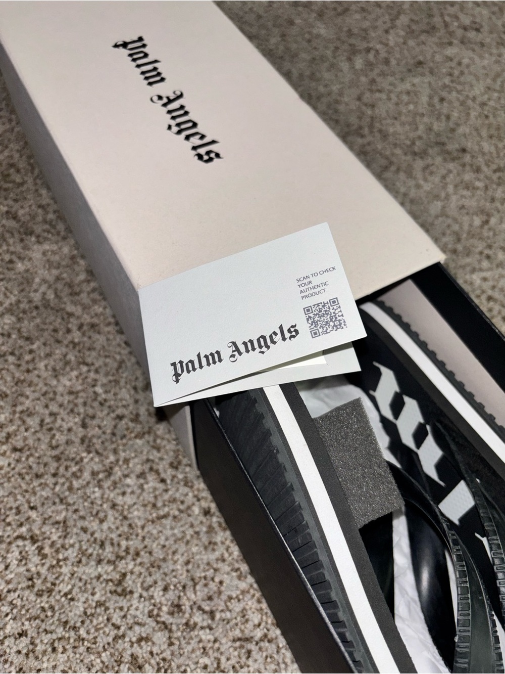 Palm Angels Black and White Logo Flip Flops - Picture 9 of 11